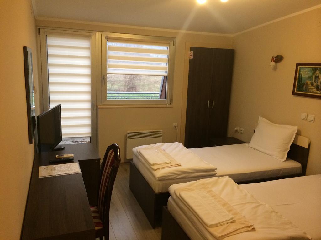 Bed and Breakfast Prenociste Gazela Пірот Номер фото